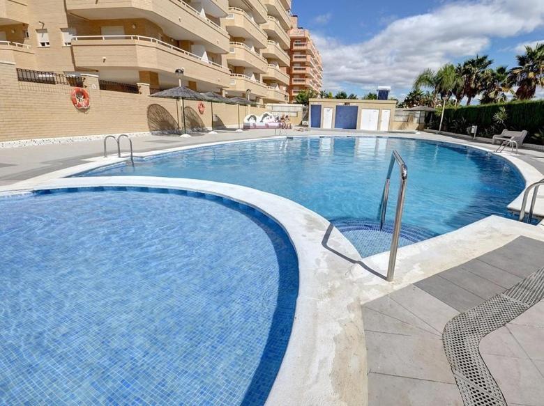 Apartamento En オロペサ・デル・マール エクステリア 写真